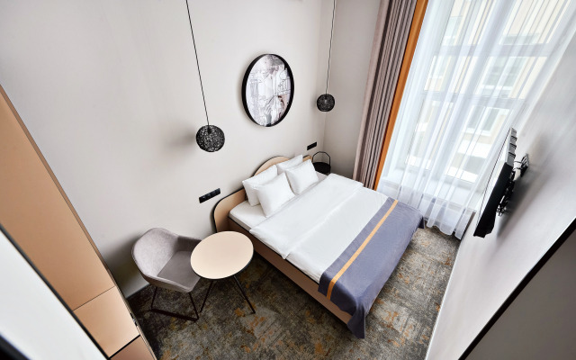 Отель Тесла