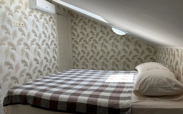 261 Mansarda 12 Min Do Plyazha Flat