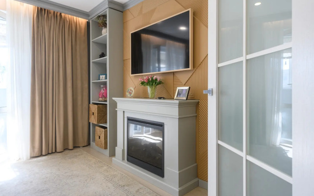 Uyutnaya s dizaynerskim remontom Flat