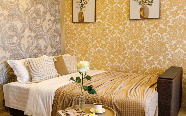 Апартаменты на Революционной 4