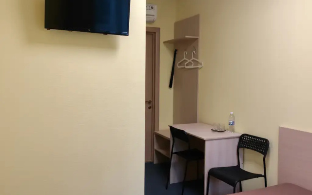 Отель Янрус