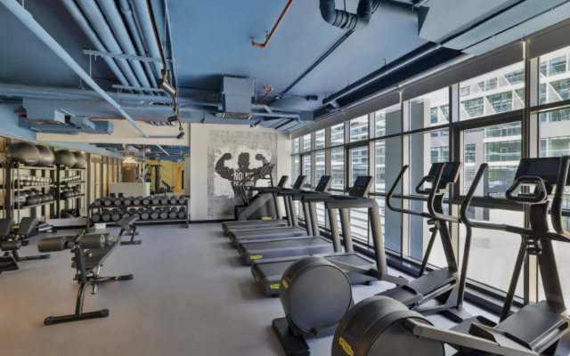 Highend Luxury Seven Palm Apartments