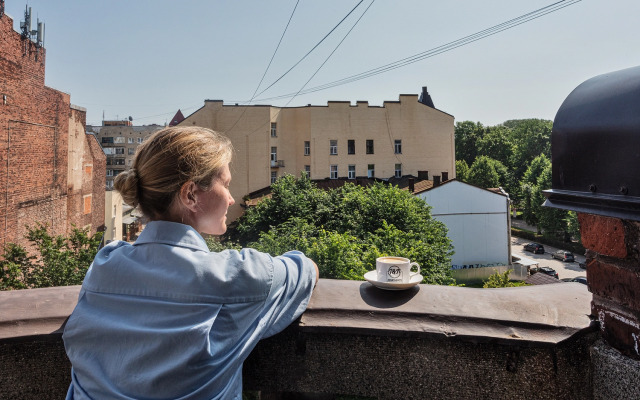 JN Apartments Dizajnerskaya vidovaya studiya s balkonom Flat