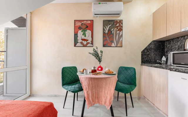 Апартаменты Мини Студия с бассейном