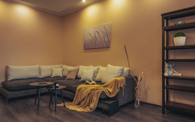 U Ozera Na Telmana 5 Flat