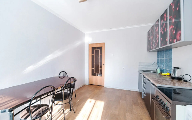 Ostrovskogo 75/1 Flat