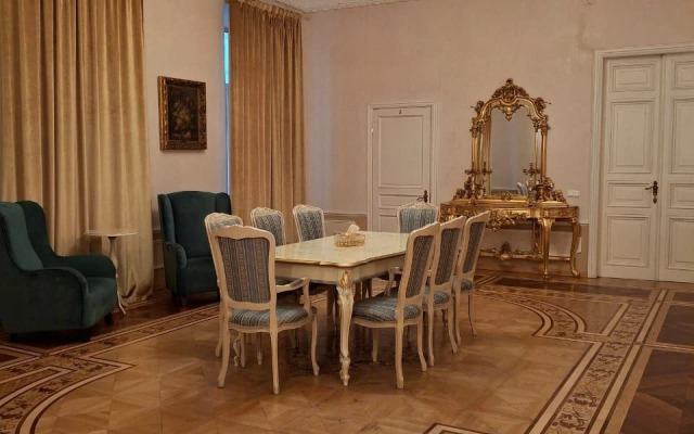 Izi Jiza Na Voskresenskoy Naberezhnoy 30 Apartments