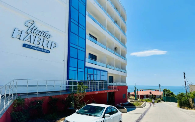 Novaya Studiya v Gurzufe Flat