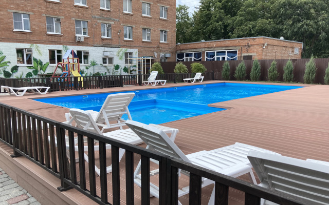 Avtorskie v komplekse s sezonnym bassejnom Apartments