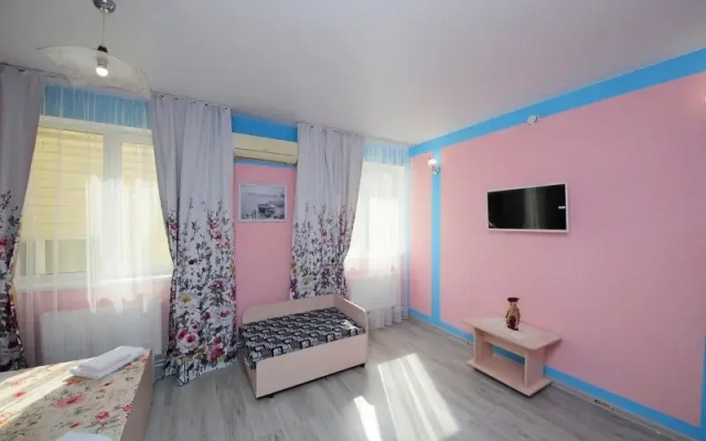 EdiRoz na Kryimskoy Guest House