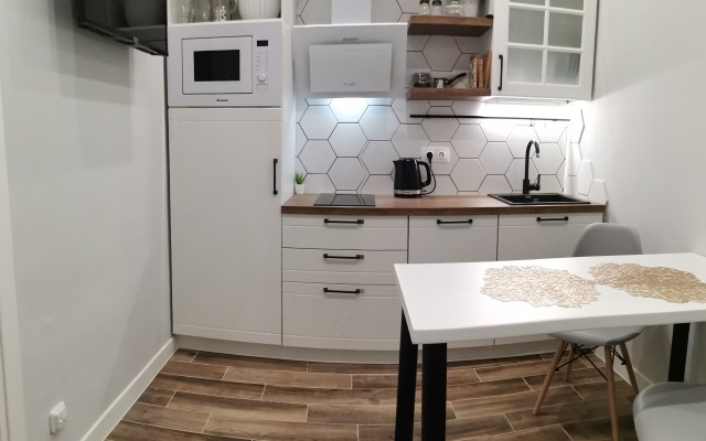 V Tsentre Sochi s Terrasoy i Zonoy Barbekyu Apartments