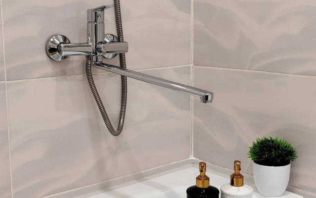 Квартира с видом на реку и горы