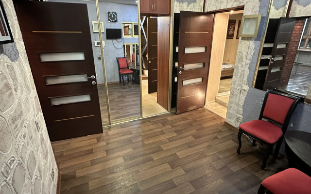 Uyutnaya Pyatikomnatnaya V Tsentre Na Ulitse Komsomolskaya Flat