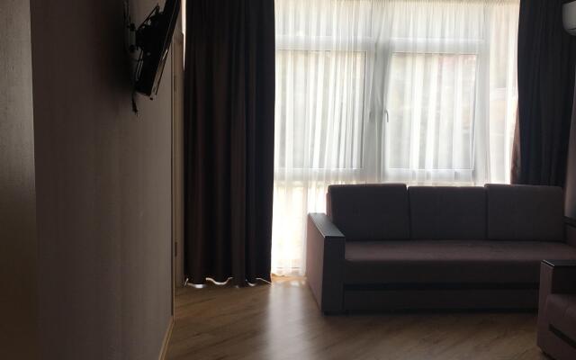 Three-Room Apartments for 5-7 People