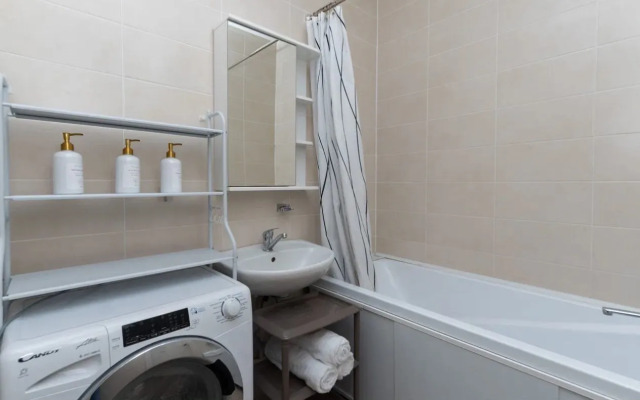 Na Ulitse Petukhova 162 Flat