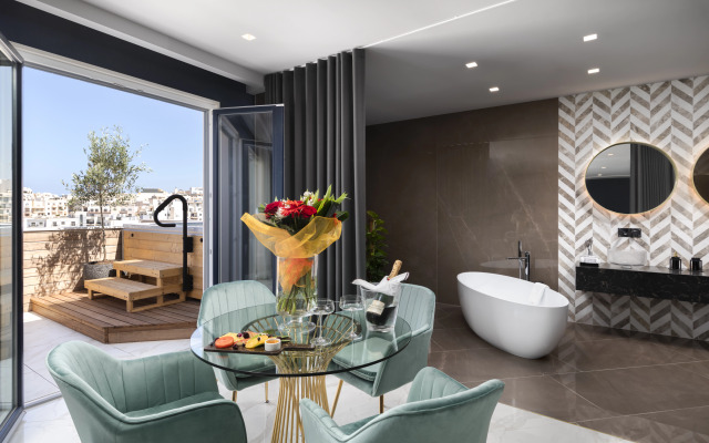 Lure Hotel