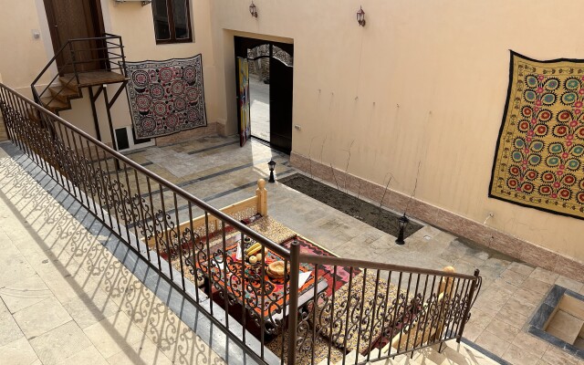 Tapchan House Guest House