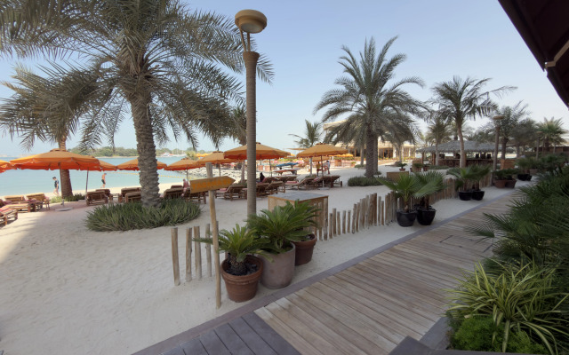 Апартаменты Highend Ultra Luxury Azure Residences