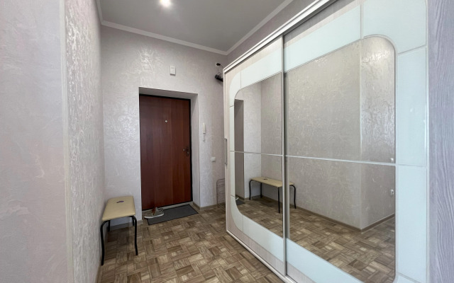 Na Ulitse Shiroko-Kholodnaya 8 Flat