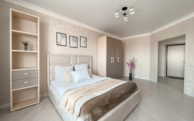 Green FOX s shikarnym vidom na reku Kutum Flat