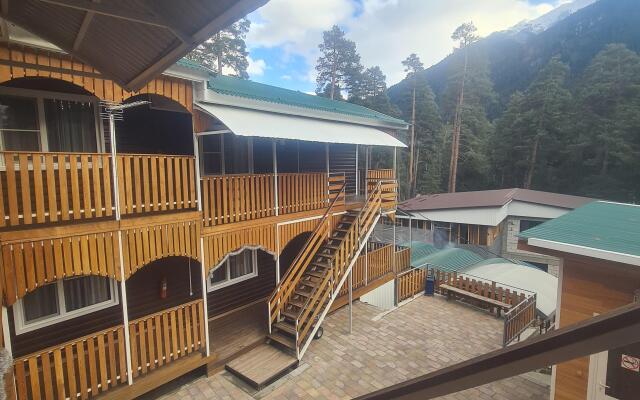 Sosnovy Bor Hotel