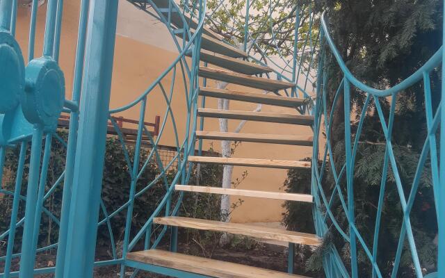 Oranzhevye Nebesa Guest House