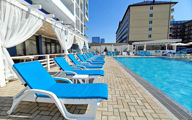 7 Nebo Apart-Hotel