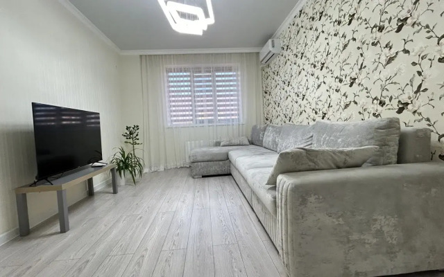 Semeyny Lyuks Apartments