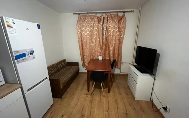 Dvukhkomnatnaya Kvartira V Kolpino Flat