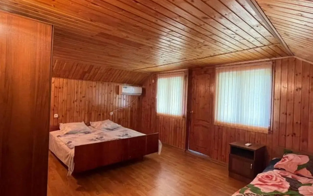 U Ashota Guest House