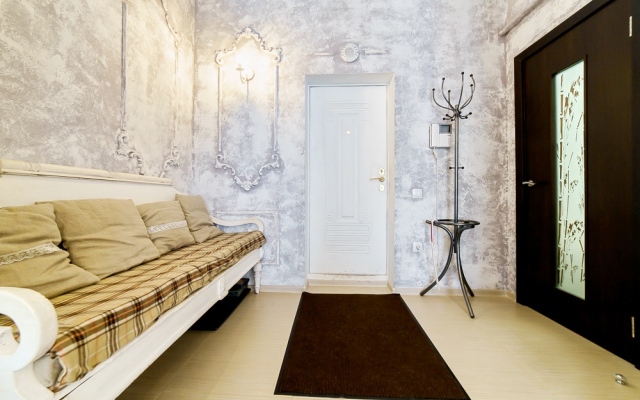 Sutki-Dom - Personnage Apartments