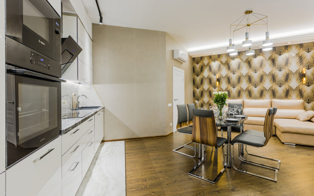 Tryokhkomnatny Premium Apartments