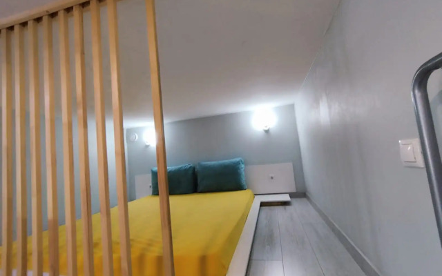 Dvukhurovnevye v tsentre Sochi Apartments