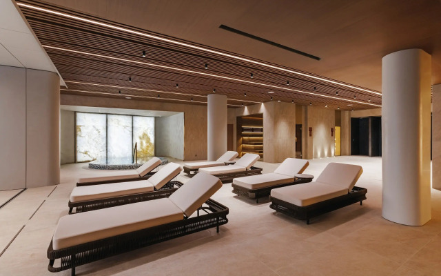 Lyuks Odnokomnatny S Balkonom v otele Grand Cascade Apartments