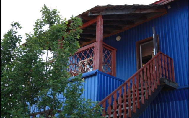 Yarvi Hostel