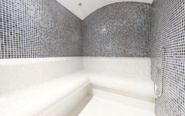 Endless Art Hotel