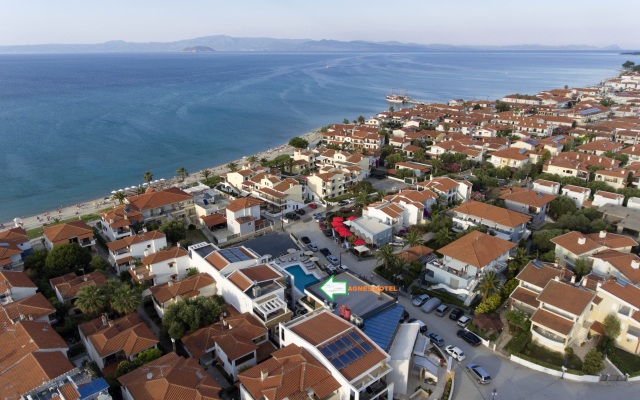 Agnes Deluxe Hotel