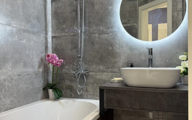 Квартира с Дизайнерским Ремонтов в 800 Метрах от Моря