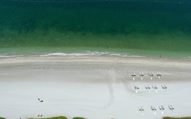 Keyrock Sea & Palm Views Apartments