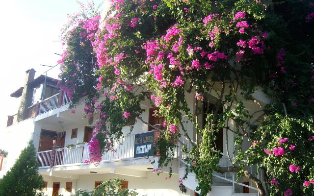 Akdeniz Pansiyon Bed&Breakfast