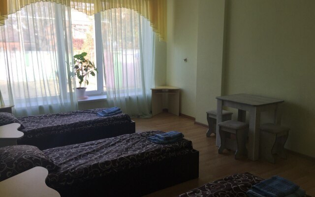 Tsentralnyij Guest House