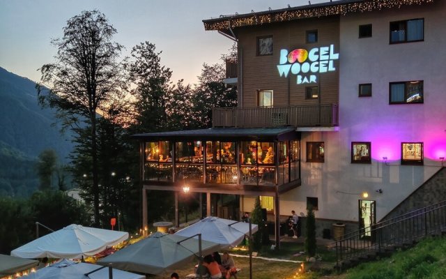 Отель BoogelWoogel Bar&Hotel