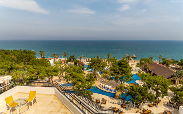 Loxia Comfort Resort Kemer
