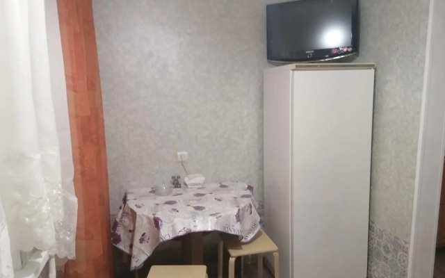Chekhova 2B Flat