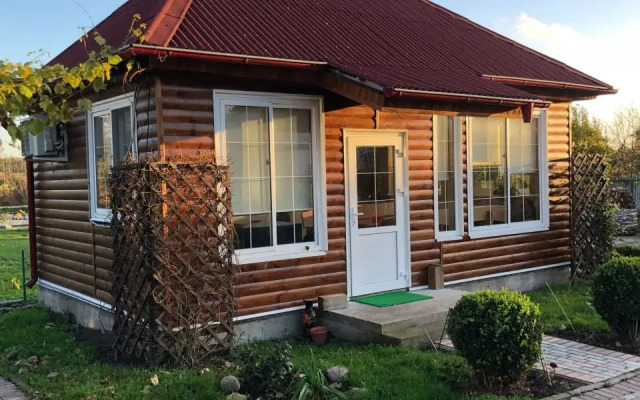 Domik U Ozera Bungalow