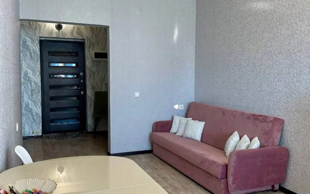 Апартаменты на улице Курашова 27к1