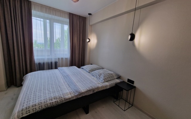 S Gostinoy I 3 Spalnyami Apartments