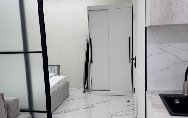 Uyutnaya kvartira na Semi Vetrakh Flat