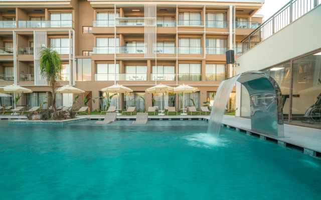 Prive Suite Side & Spa Hotel (Adult Only 16+)