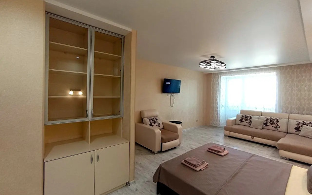 Na bulvare 30- letiya Pobedy Flat